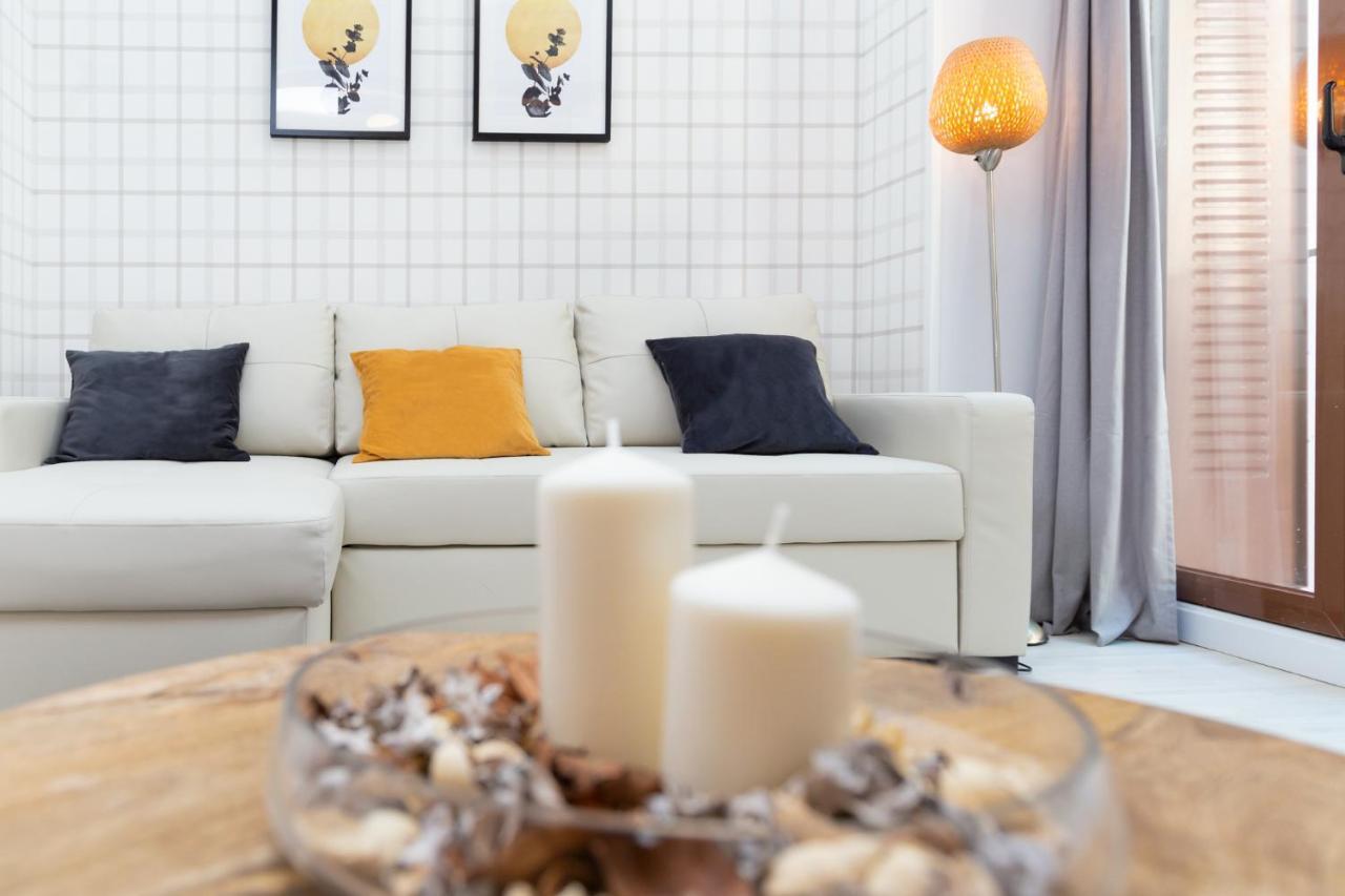 Apartamentos Puerta Del Sol I Madrid Luaran gambar