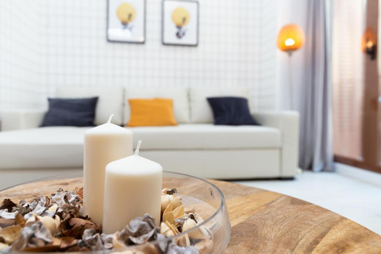 Apartamentos Puerta Del Sol I Madrid Luaran gambar