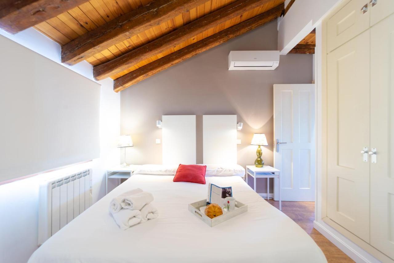 Apartamentos Puerta Del Sol I Madrid Luaran gambar
